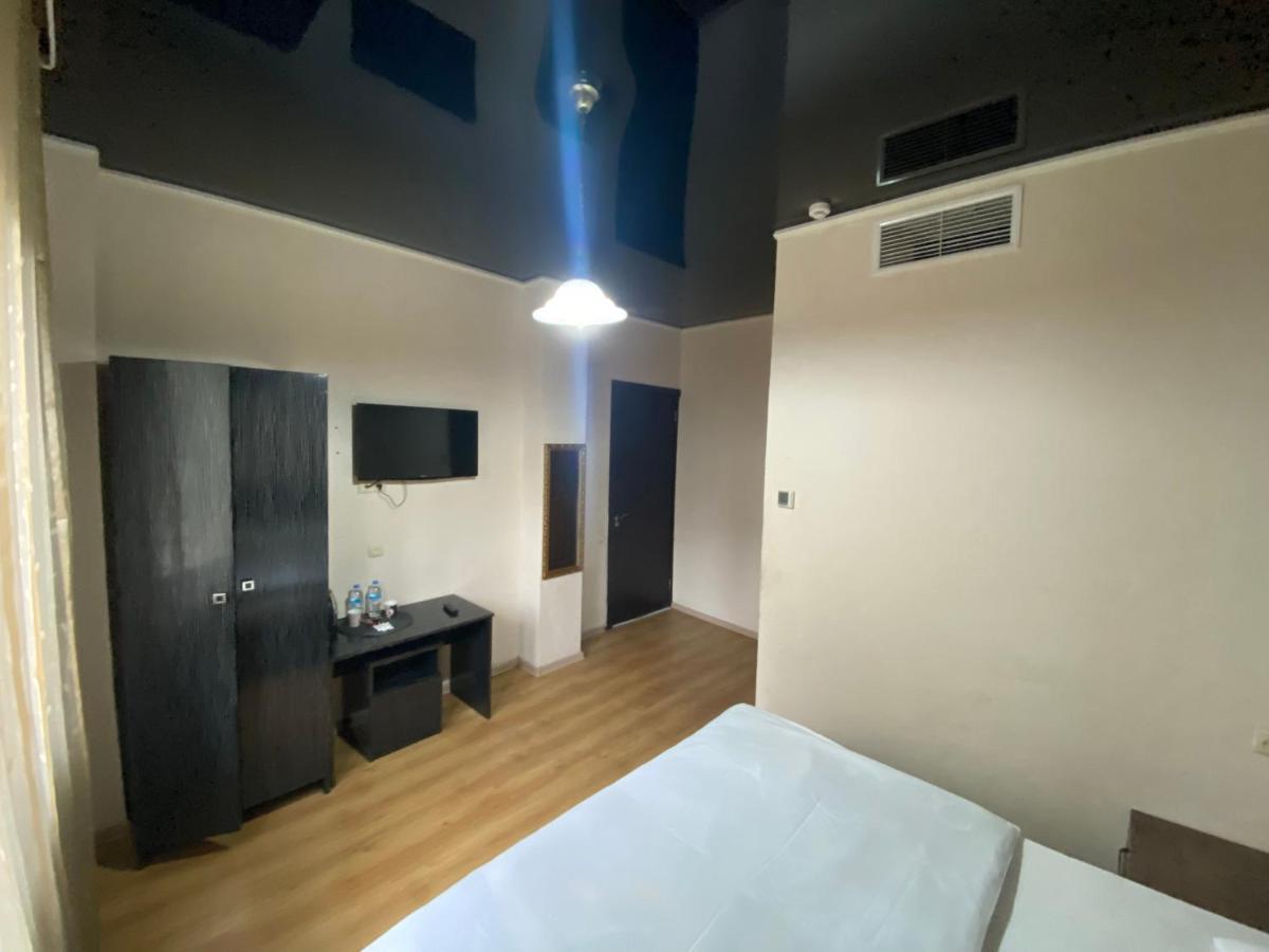 Hotel My Rose Batumi Bagian luar foto